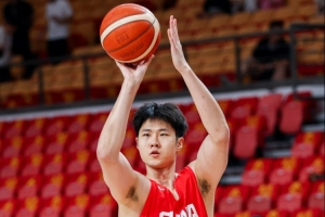 战报：中国男篮不敌乌拉圭，赵嘉义17分