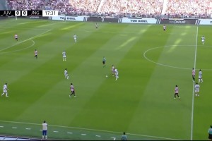 穆阿尼回做道格拉斯·路易斯送直塞，小孔塞桑推射破门！