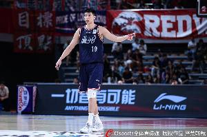 全网热议！徐昕回归龙狮，球迷翘首以盼留洋之路
