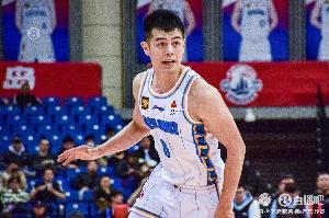 攻防转换成关键！方硕如何凭经验与智慧锁定胜局