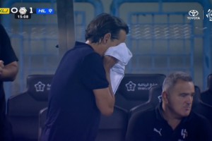 小因扎吉直擦汗！新月半场5-1赛哈特海湾！下半场疯狂浪费机会