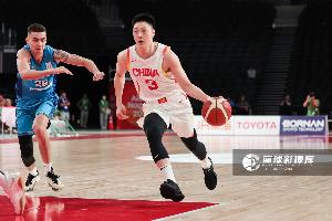 战报：中国男篮大胜哈萨克斯坦，胡明轩贡献3分1板1助