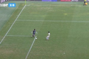 这是啥操作！？中甲陕西联合门将何立攀惊现超巨失误