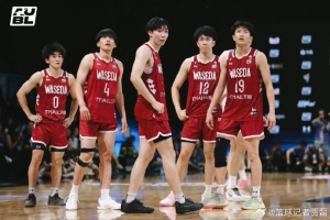 身形悬殊的强强对话！日本矮个后卫对阵清华长人，谁主沉浮？