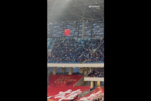 狂飙！申花客场远征，球迷呐喊声再现激情时刻